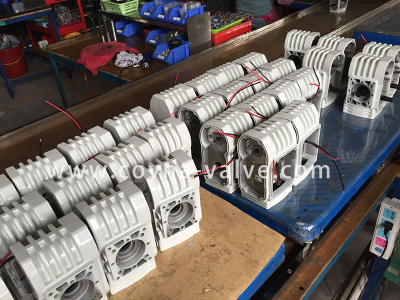 精小型電動(dòng)執(zhí)行器和Q型電動(dòng)執(zhí)行器有什么區(qū)別