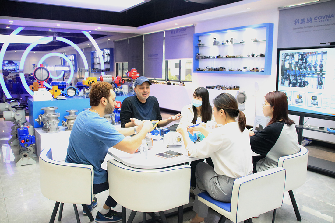 國(guó)外客戶拜訪科威納